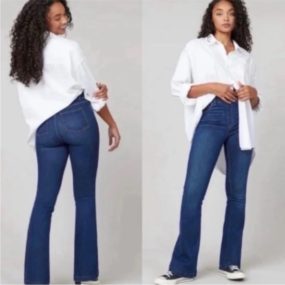 NWT Spanx pull-on flare jeans S petite in midnight shade - Picture 4 of 15